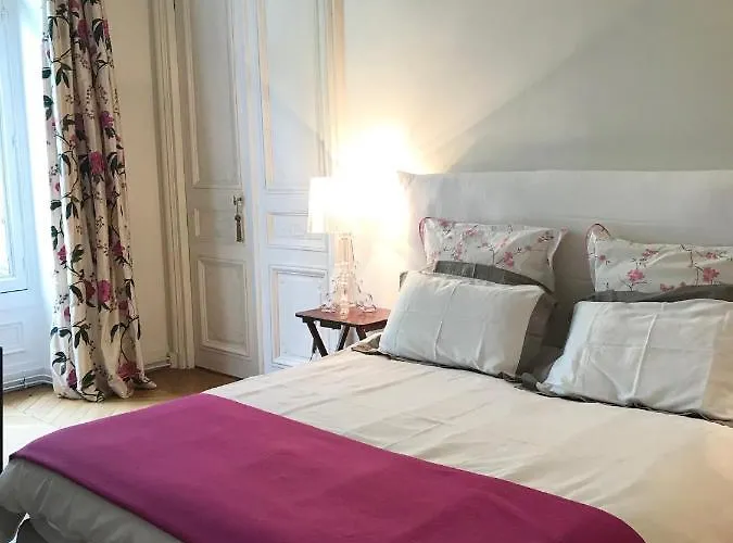 Bed and Breakfast Parc Monceau Paris